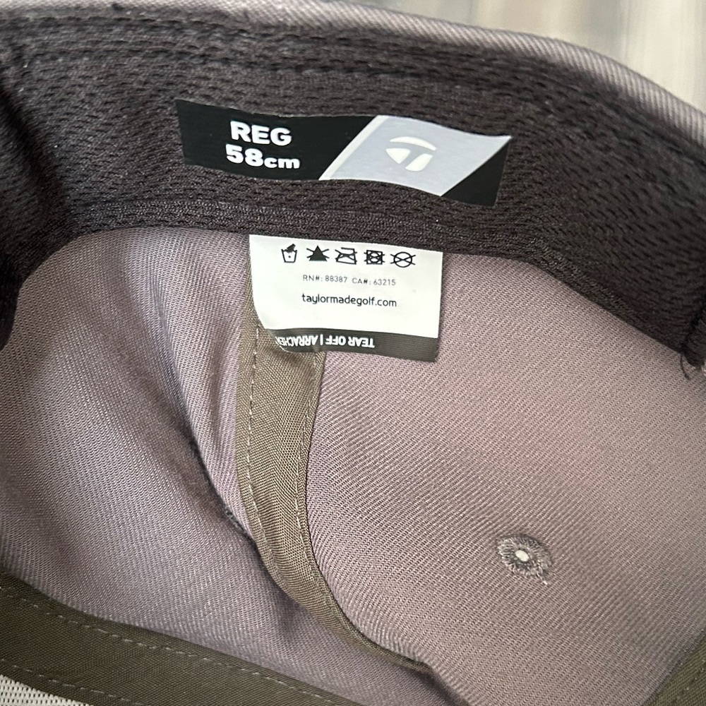 Men’s TaylorMade Allegiant A-Frame SnapBack Gray Hat - Picture 3 of 3